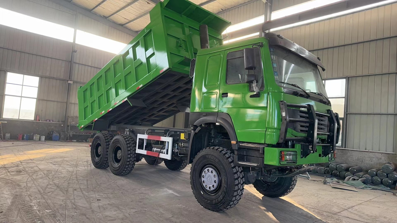 HOWO375 6*6 dump truck - شاحنة قلاب: صورة 2 HOWO375 6*6 dump truck - شاحنة قلاب: صورة 2