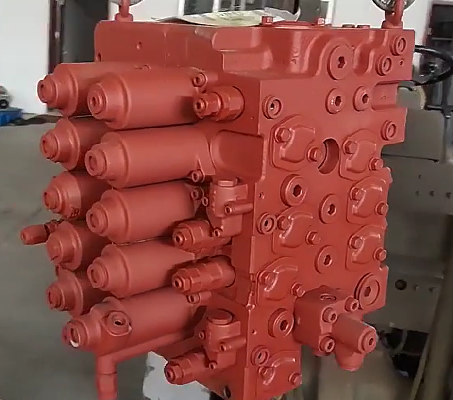 HYUNDAI R210-7 31Q6-16113 31Q6-16111 - صمام هيدروليكي - حفّار: صورة 1 HYUNDAI R210-7 31Q6-16113 31Q6-16111 - صمام هيدروليكي - حفّار: صورة 1