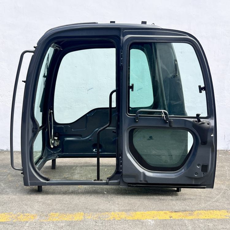 KOBELCO SK120-C8 SK200-C8 SK210-C8 SK250-C8 SK260-C8 SK350-C8 SK450-C8 - كابينة - حفّار: صورة 1 KOBELCO SK120-C8 SK200-C8 SK210-C8 SK250-C8 SK260-C8 SK350-C8 SK450-C8 - كابينة - حفّار: صورة 1