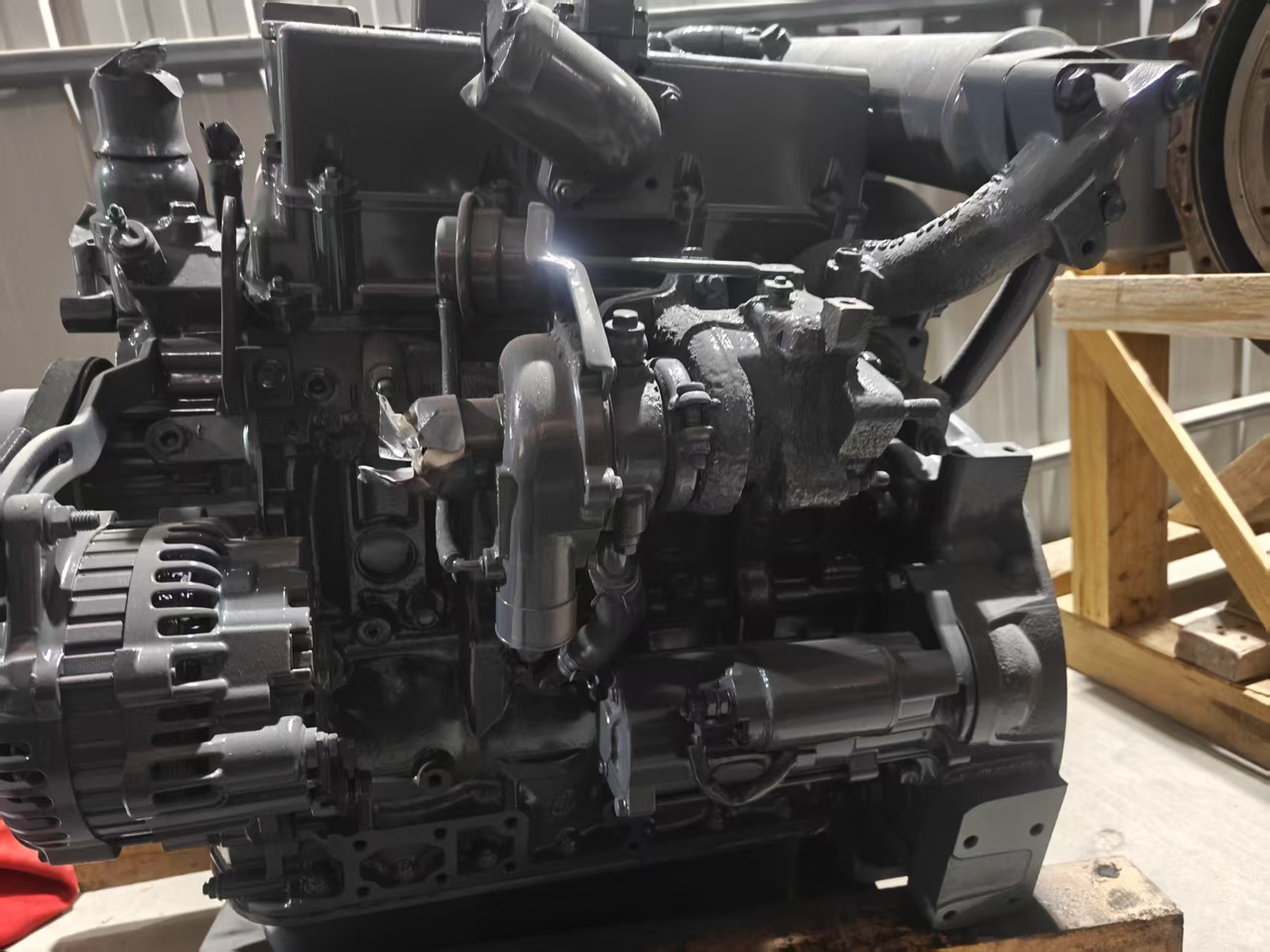 KOMATSU 4LE2 - محرك - حفار صغير: صورة 2 KOMATSU 4LE2 - محرك - حفار صغير: صورة 2