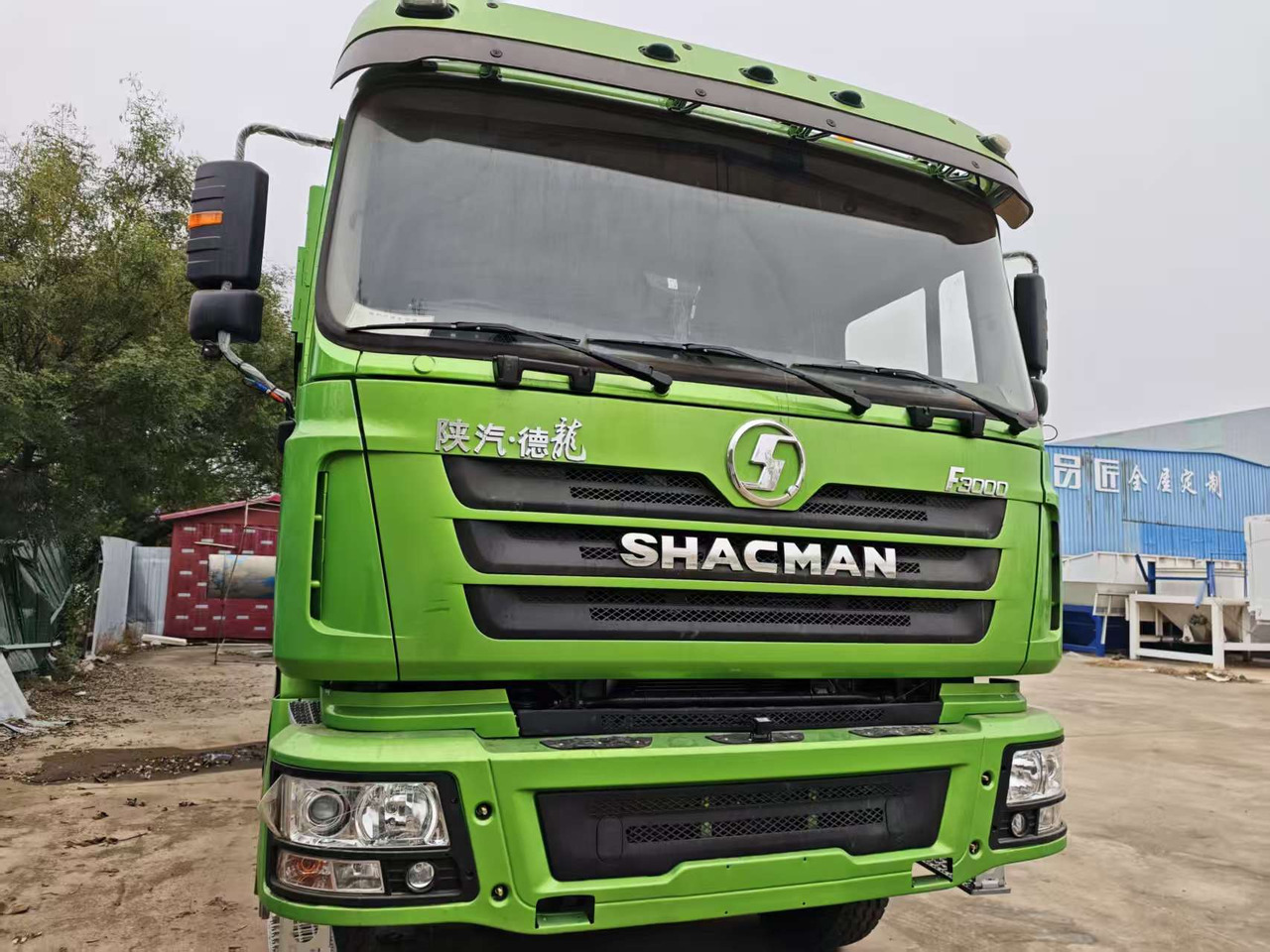 SHACMAN F3000 - شاحنة صهريج: صورة 1 SHACMAN F3000 - شاحنة صهريج: صورة 1