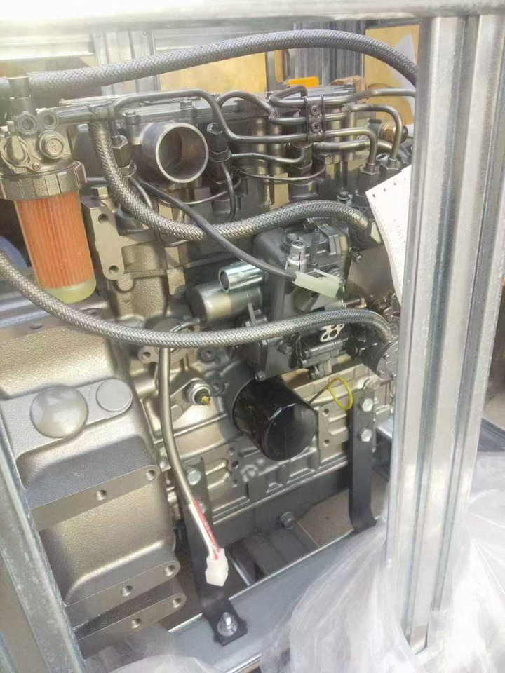 YANMAR 3TNV76 - محرك - حفّار: صورة 2 YANMAR 3TNV76 - محرك - حفّار: صورة 2