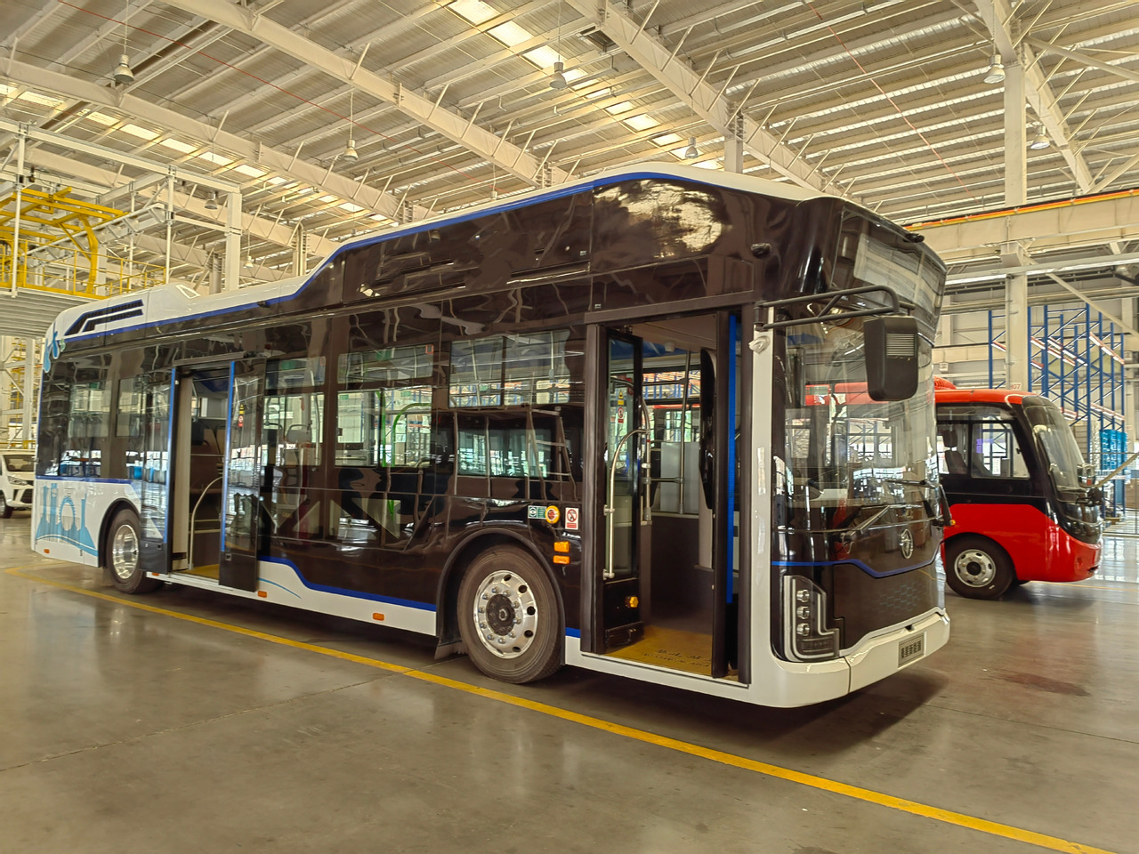 Fuel cell bus - حافلة المدينة: صورة 1 Fuel cell bus - حافلة المدينة: صورة 1