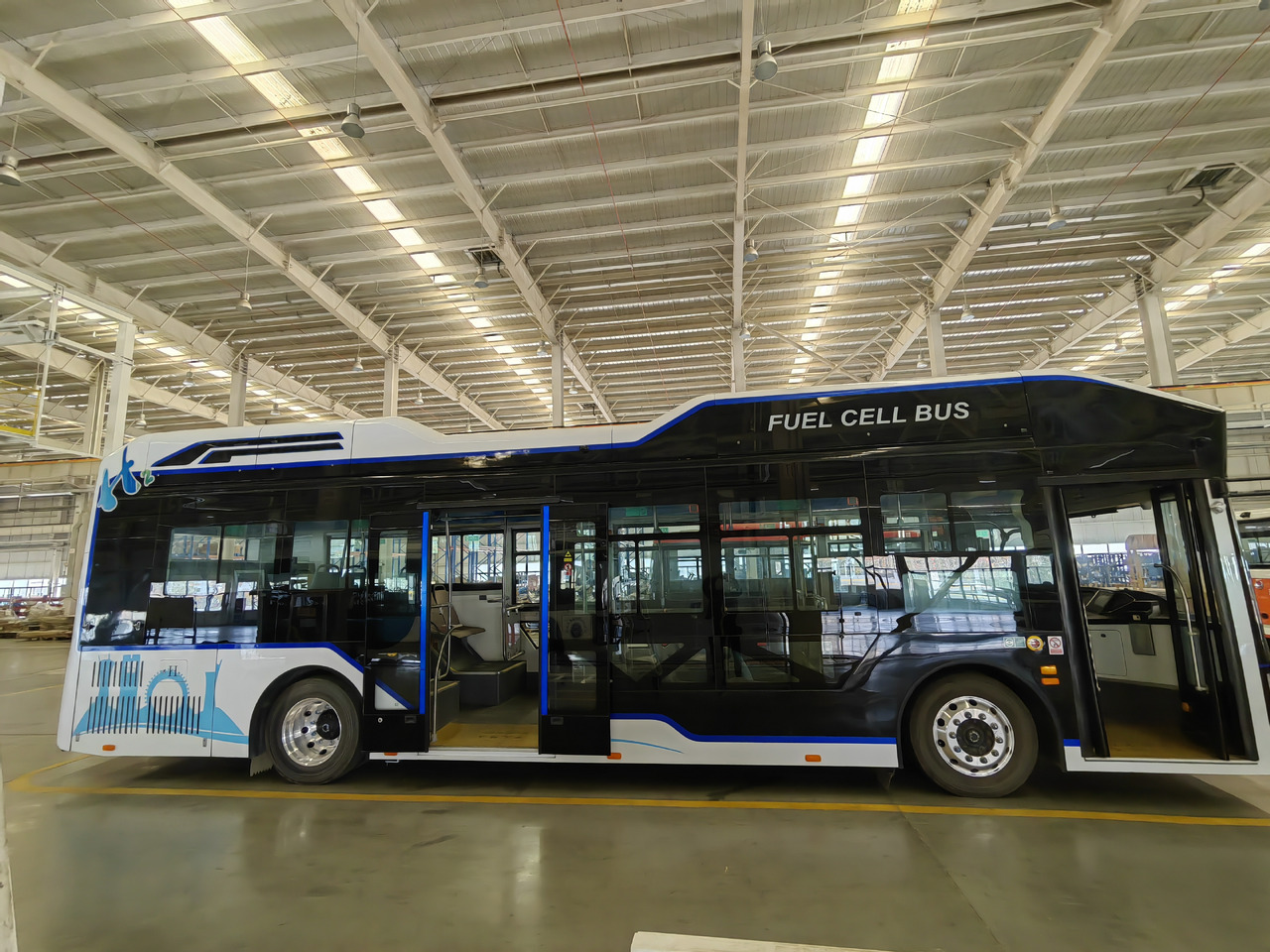 Fuel cell bus - حافلة المدينة: صورة 2 Fuel cell bus - حافلة المدينة: صورة 2