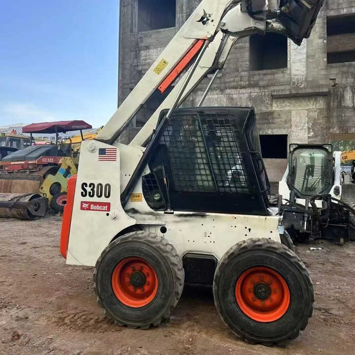 100%Ready Bobcat S300 Well Sold Most Famous Brand High Quality Bobcat S300 Skid Steer Loader for Sale - اللودر بعجل: صورة 1 100%Ready Bobcat S300 Well Sold Most Famous Brand High Quality Bobcat S300 Skid Steer Loader for Sale - اللودر بعجل: صورة 1