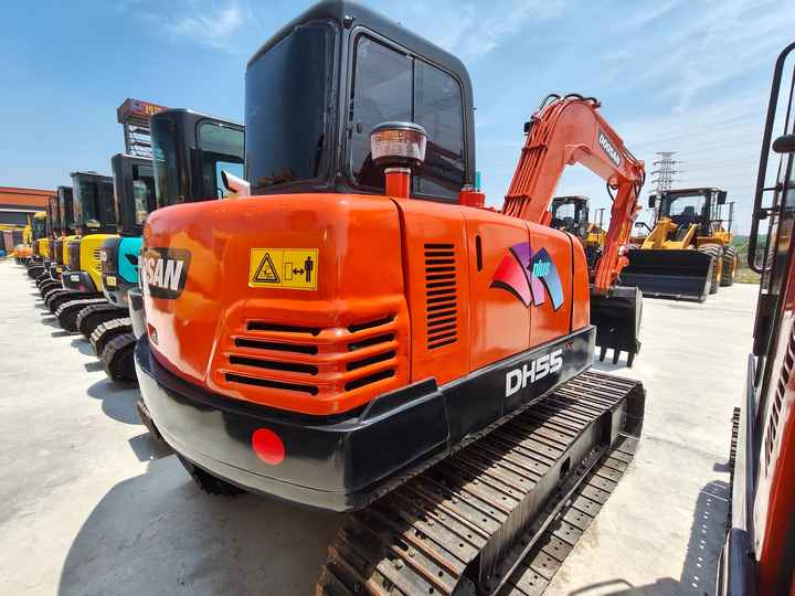 90% New Mini Excavator Doosan DH55, 5-Ton Mini Used High Quality - حفار صغير: صورة 4 90% New Mini Excavator Doosan DH55, 5-Ton Mini Used High Quality - حفار صغير: صورة 4