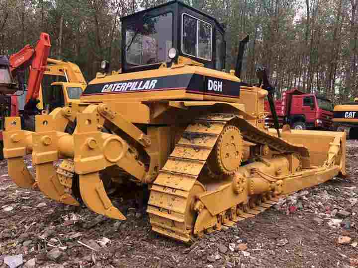 CAT High Quality Used Machinery , Original D6h Cat Bulldozer , Winch Attached Cat Bulldozer - بلدوزر: صورة 4 CAT High Quality Used Machinery , Original D6h Cat Bulldozer , Winch Attached Cat Bulldozer - بلدوزر: صورة 4
