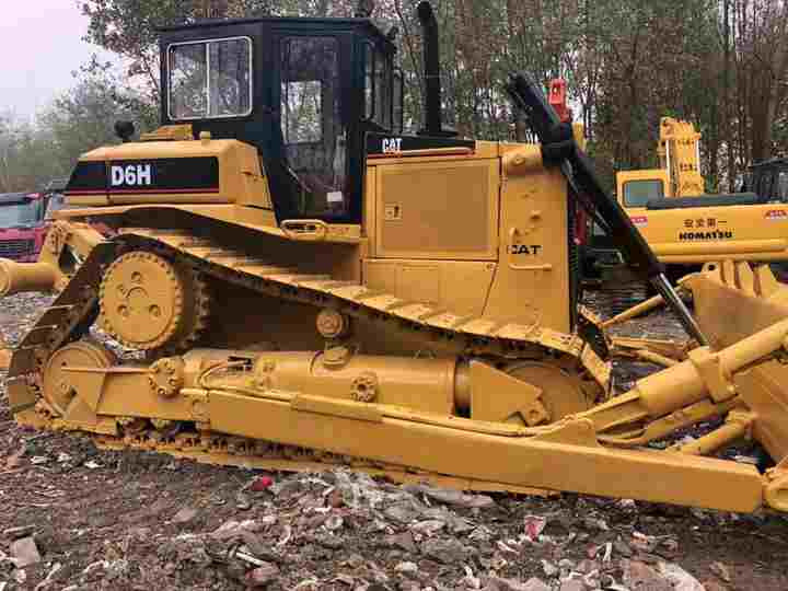 CAT High Quality Used Machinery , Original D6h Cat Bulldozer , Winch Attached Cat Bulldozer - بلدوزر: صورة 2 CAT High Quality Used Machinery , Original D6h Cat Bulldozer , Winch Attached Cat Bulldozer - بلدوزر: صورة 2