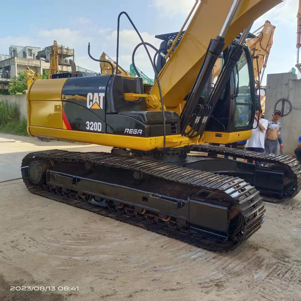 حفار زاحف CATERPILLAR 320D [ Copy ] [ Copy ]: صورة 8