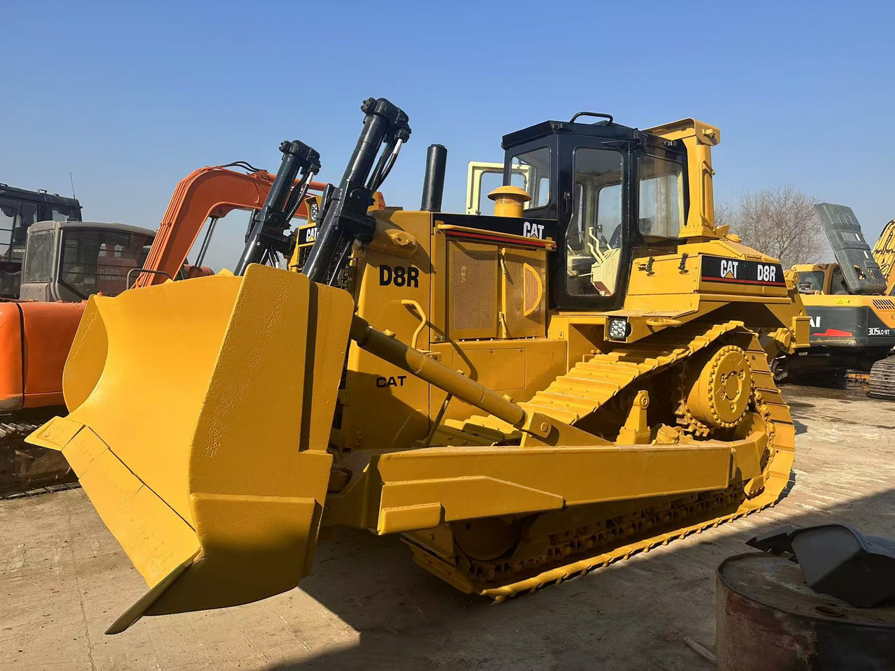 CATERPILLAR Used Bulldozer D8R Hotsale D6R D7G - بلدوزر: صورة 1 CATERPILLAR Used Bulldozer D8R Hotsale D6R D7G - بلدوزر: صورة 1