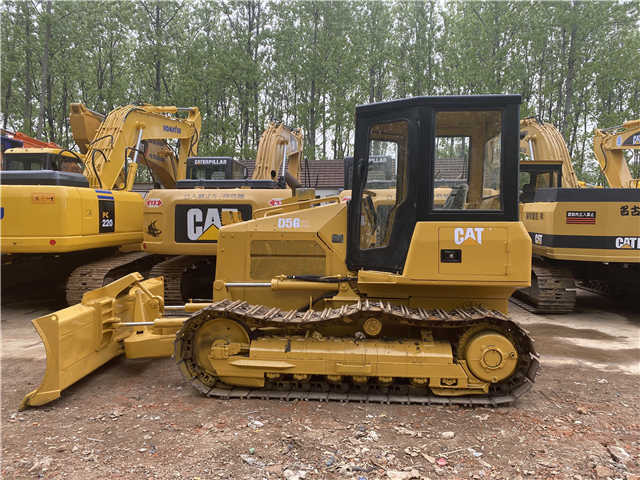 Caterpillar Used D5 Bulldozer , CAT D5g D5h D5k with Ripper , CAT D4h D5h D6h D7h - بلدوزر: صورة 4 Caterpillar Used D5 Bulldozer , CAT D5g D5h D5k with Ripper , CAT D4h D5h D6h D7h - بلدوزر: صورة 4
