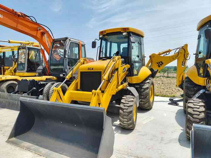 Cheap Price JCB 3CX Backhoe Loader in Excellent Condition for Sale JCB3CX JCB 4CX Available for Sale - لودر ذو محراث خلفي/ باكهو: صورة 5 Cheap Price JCB 3CX Backhoe Loader in Excellent Condition for Sale JCB3CX JCB 4CX Available for Sale - لودر ذو محراث خلفي/ باكهو: صورة 5