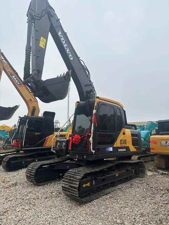 China Brand Used VOLVO EC140 Mini Excavator 6ton Crawler Earth Digger Machine for Sale - حفار زاحف: صورة 3 China Brand Used VOLVO EC140 Mini Excavator 6ton Crawler Earth Digger Machine for Sale - حفار زاحف: صورة 3