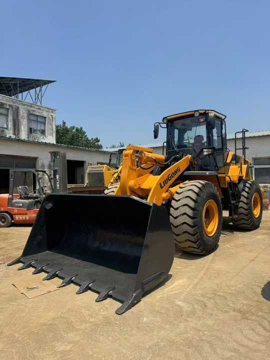 Famous Chinese Brand Second Hand LiuGong Front LoaderConstruction Machinery Used LiuGong 956H Wheel Loader Hot Selling - اللودر بعجل: صورة 5 Famous Chinese Brand Second Hand LiuGong Front LoaderConstruction Machinery Used LiuGong 956H Wheel Loader Hot Selling - اللودر بعجل: صورة 5