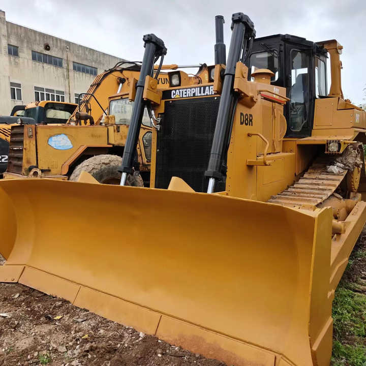 Good Quality Used Bulldozer Construction Used CAT D8R Bulldozers Crawler Caterpillar Machinery CAT D8R Used Bulldozers - بلدوزر: صورة 1 Good Quality Used Bulldozer Construction Used CAT D8R Bulldozers Crawler Caterpillar Machinery CAT D8R Used Bulldozers - بلدوزر: صورة 1