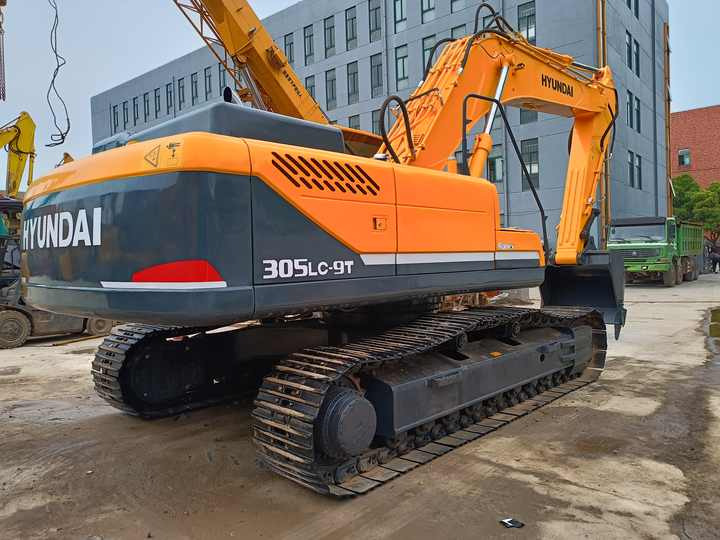 Hyundai Digger 305-9T Second Hand Korea Made High Performance Machine Hyundai Excavator for Sale - حفار زاحف: صورة 3 Hyundai Digger 305-9T Second Hand Korea Made High Performance Machine Hyundai Excavator for Sale - حفار زاحف: صورة 3