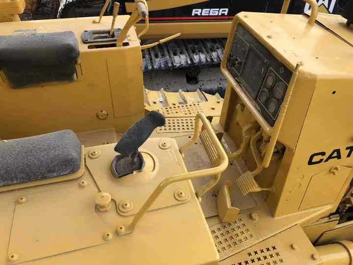 Nice Condition D4h Cat Bulldozer CAT Used Dozer for Sale - بلدوزر: صورة 5 Nice Condition D4h Cat Bulldozer CAT Used Dozer for Sale - بلدوزر: صورة 5