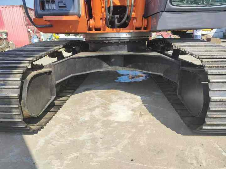 Original Japan Hitachi ZX200-5 Excavator Hitachi Excavator in Low Price for Hot Sale - حفار زاحف: صورة 5 Original Japan Hitachi ZX200-5 Excavator Hitachi Excavator in Low Price for Hot Sale - حفار زاحف: صورة 5
