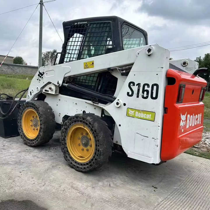 USED BOBCAT S160 Skid-steer Loader with Very Good Performance Is for Sale at a Low Price. - شيول صغير: صورة 1 USED BOBCAT S160 Skid-steer Loader with Very Good Performance Is for Sale at a Low Price. - شيول صغير: صورة 1
