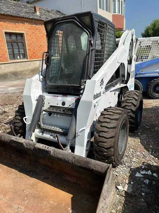 Used Bob Cat Bob Cat S300 Used Skid Steer Wheel Loader Multifunctional Track Loaders Bobcat - اللودر بعجل: صورة 2 Used Bob Cat Bob Cat S300 Used Skid Steer Wheel Loader Multifunctional Track Loaders Bobcat - اللودر بعجل: صورة 2