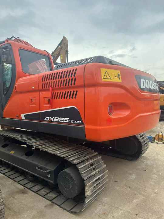 Used Excavator Doosan DX225LC-9 Excavators Mini Equipment Earth Moving Machinery Doosan Digger Excavator for Sale - حفار زاحف: صورة 4 Used Excavator Doosan DX225LC-9 Excavators Mini Equipment Earth Moving Machinery Doosan Digger Excavator for Sale - حفار زاحف: صورة 4