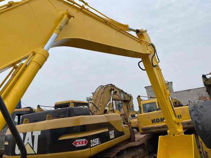 Used Good Quality Japan Original PC200-7 in Good Condition PC200-7 Komatsu - حفار زاحف: صورة 5 Used Good Quality Japan Original PC200-7 in Good Condition PC200-7 Komatsu - حفار زاحف: صورة 5
