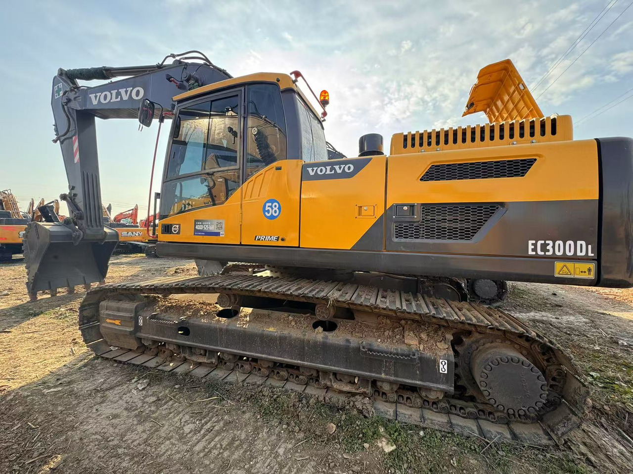 Used High Quality volvo EC300DL 30ton excavator machinery - حفار زاحف: صورة 1 Used High Quality volvo EC300DL 30ton excavator machinery - حفار زاحف: صورة 1