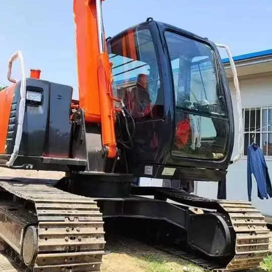 Used Hitachi Excavator ZX70 7ton Japan Import Second Hand Small Crawler ZX70 Excavator for Sale - حفار زاحف: صورة 1 Used Hitachi Excavator ZX70 7ton Japan Import Second Hand Small Crawler ZX70 Excavator for Sale - حفار زاحف: صورة 1