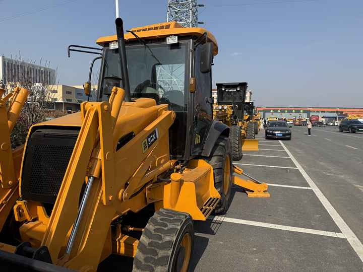 Used Hydraulic Backhoe Loader JCB3CX 7t in Good Condition Cheap Price in Stock Jcb 3cx 4cx 4cx Loader in Hefei for Sale - لودر ذو محراث خلفي/ باكهو: صورة 3 Used Hydraulic Backhoe Loader JCB3CX 7t in Good Condition Cheap Price in Stock Jcb 3cx 4cx 4cx Loader in Hefei for Sale - لودر ذو محراث خلفي/ باكهو: صورة 3