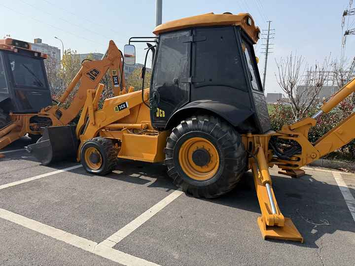 Used Hydraulic Backhoe Loader JCB3CX 7t in Good Condition Cheap Price in Stock Jcb 3cx 4cx 4cx Loader in Hefei for Sale - لودر ذو محراث خلفي/ باكهو: صورة 4 Used Hydraulic Backhoe Loader JCB3CX 7t in Good Condition Cheap Price in Stock Jcb 3cx 4cx 4cx Loader in Hefei for Sale - لودر ذو محراث خلفي/ باكهو: صورة 4