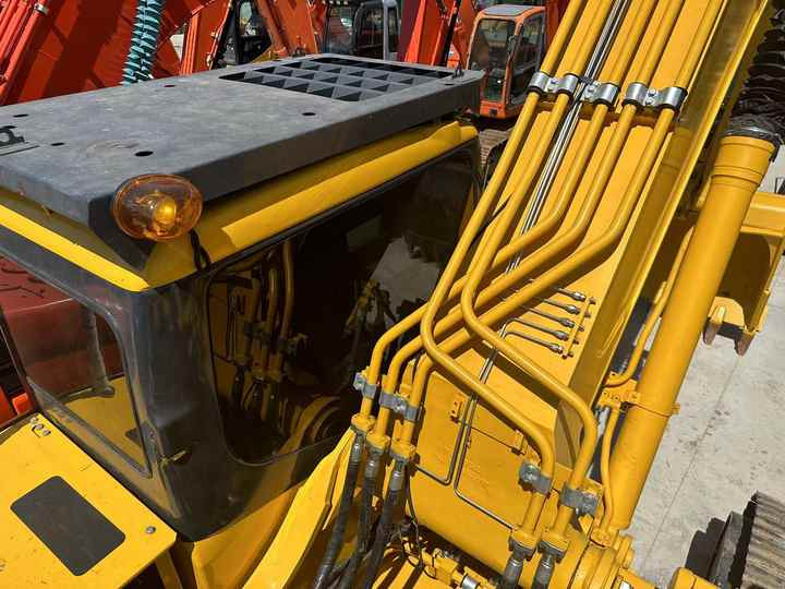 Used Japan Brand komatsu Pc350-7 with High Quality Used Engineering & Construction Machinery - حفار زاحف: صورة 5 Used Japan Brand komatsu Pc350-7 with High Quality Used Engineering & Construction Machinery - حفار زاحف: صورة 5