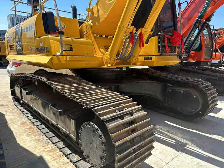 Used Japan Brand komatsu Pc350-7 with High Quality Used Engineering & Construction Machinery - حفار زاحف: صورة 3 Used Japan Brand komatsu Pc350-7 with High Quality Used Engineering & Construction Machinery - حفار زاحف: صورة 3