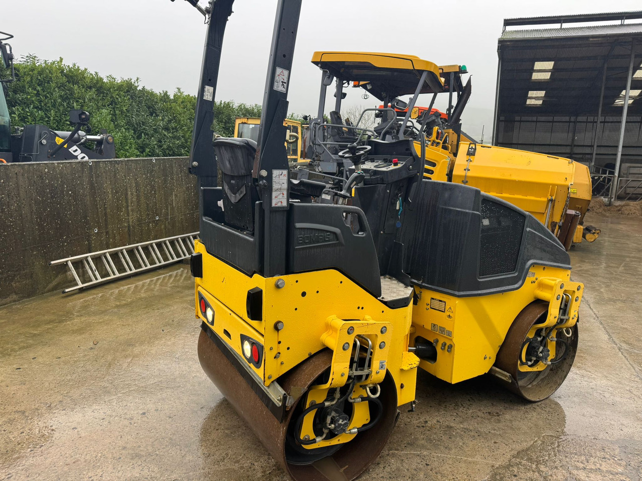 BOMAG BW120AD-5 - رَصَّاص الطرق: صورة 4 BOMAG BW120AD-5 - رَصَّاص الطرق: صورة 4