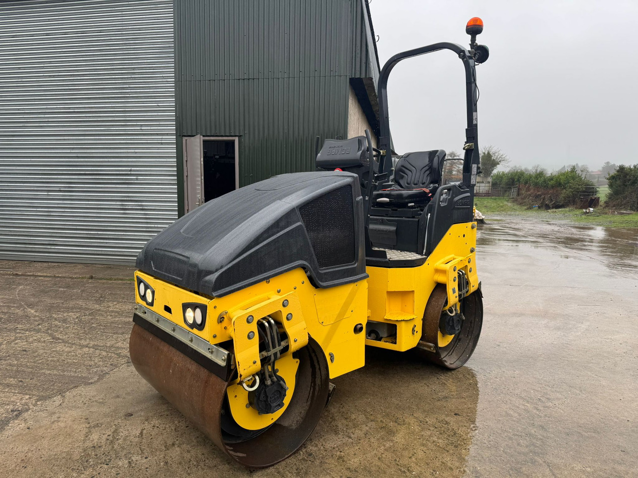 BOMAG BW120AD-5 - رَصَّاص الطرق: صورة 1 BOMAG BW120AD-5 - رَصَّاص الطرق: صورة 1