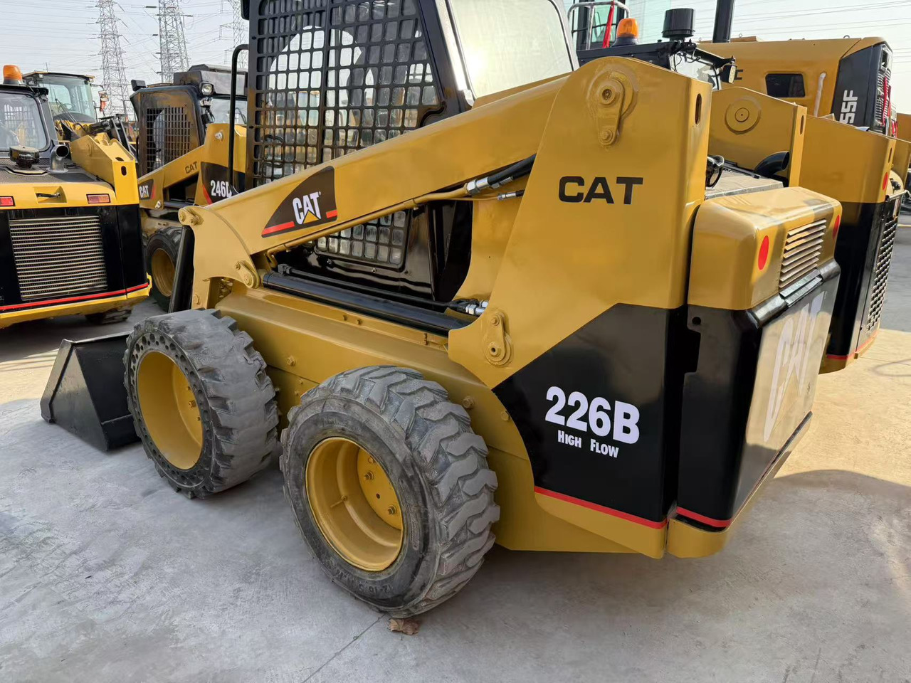 CATERPILLAR 226B - شيول صغير: صورة 3 CATERPILLAR 226B - شيول صغير: صورة 3
