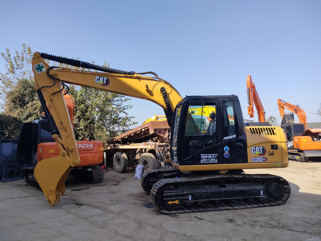 CATERPILLAR 312D2GC - حفار صغير: صورة 1 CATERPILLAR 312D2GC - حفار صغير: صورة 1