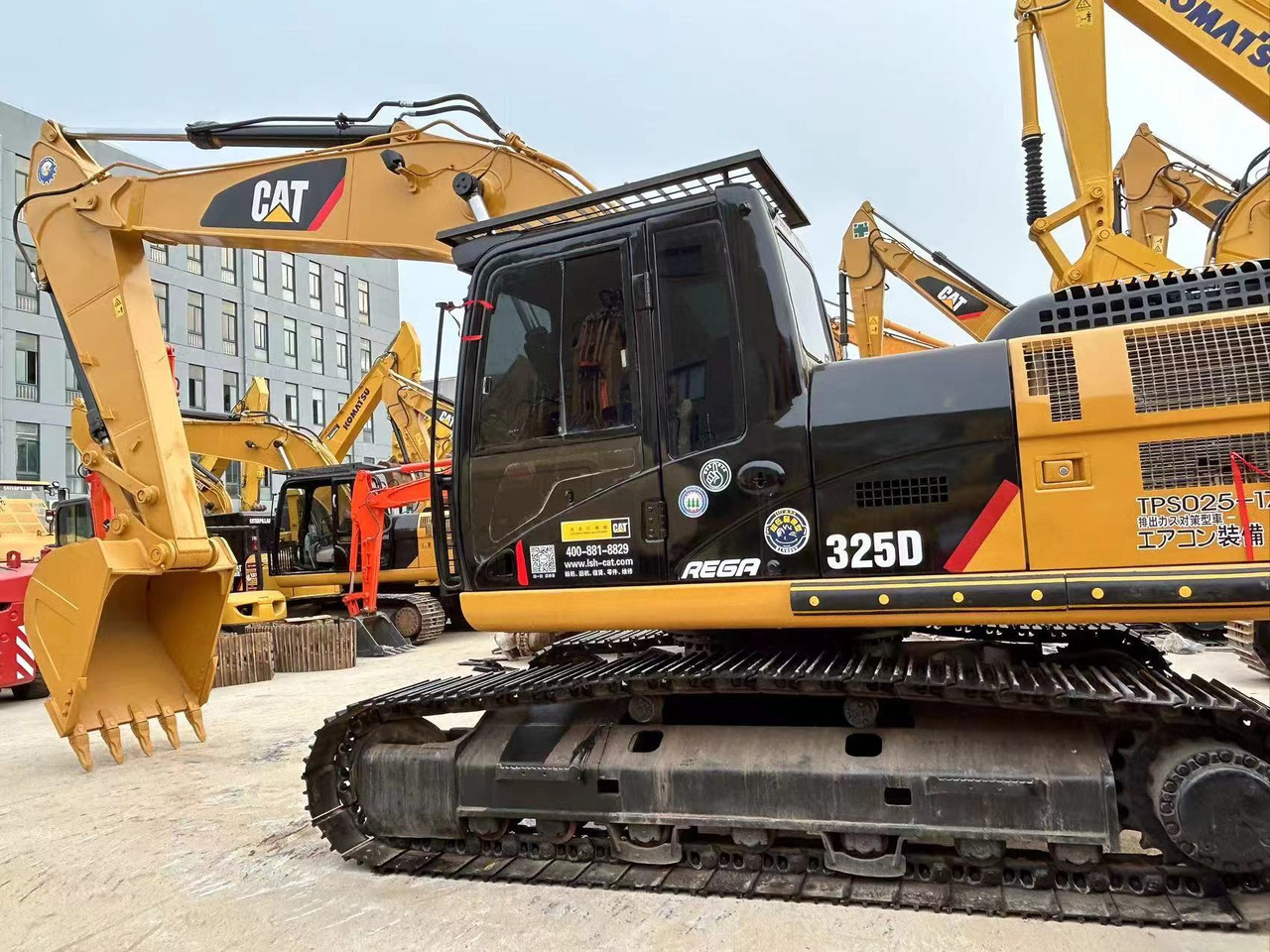 CATERPILLAR 325D - حفار زاحف: صورة 4 CATERPILLAR 325D - حفار زاحف: صورة 4