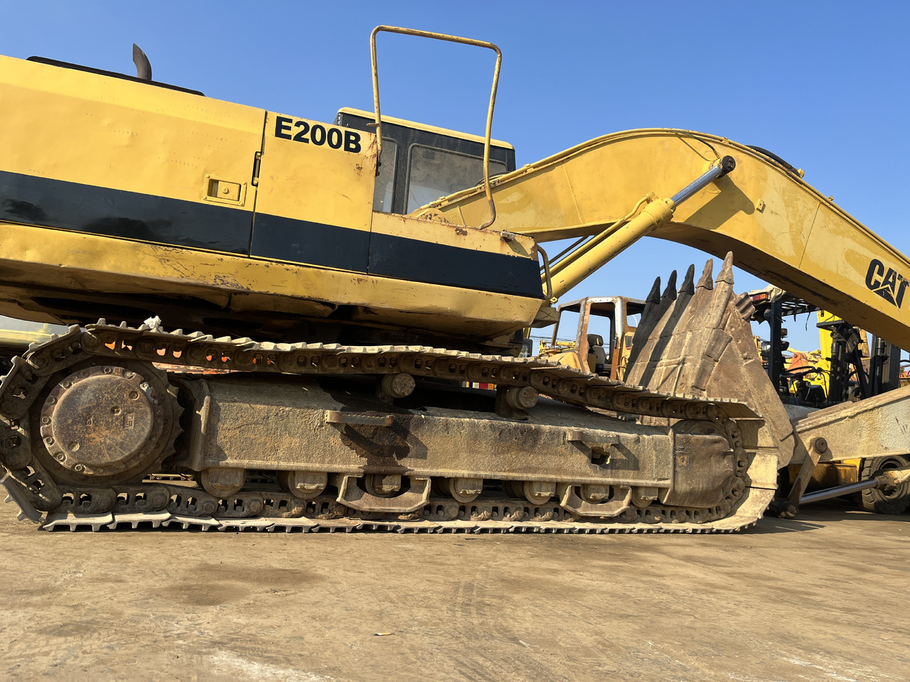 CATERPILLAR E200 - حفار زاحف: صورة 3 CATERPILLAR E200 - حفار زاحف: صورة 3