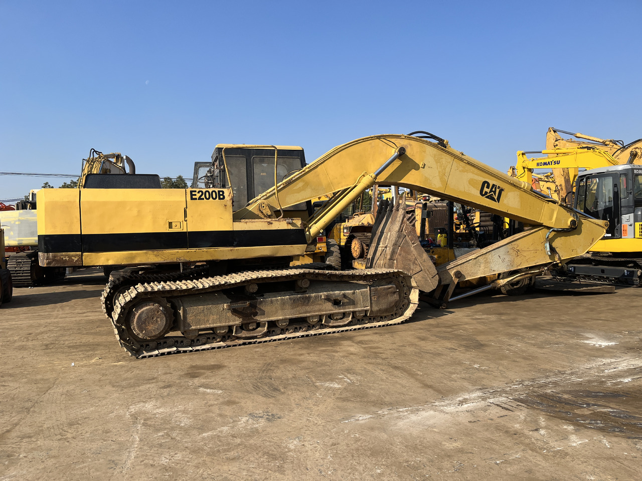 CATERPILLAR E200 - حفار زاحف: صورة 1 CATERPILLAR E200 - حفار زاحف: صورة 1