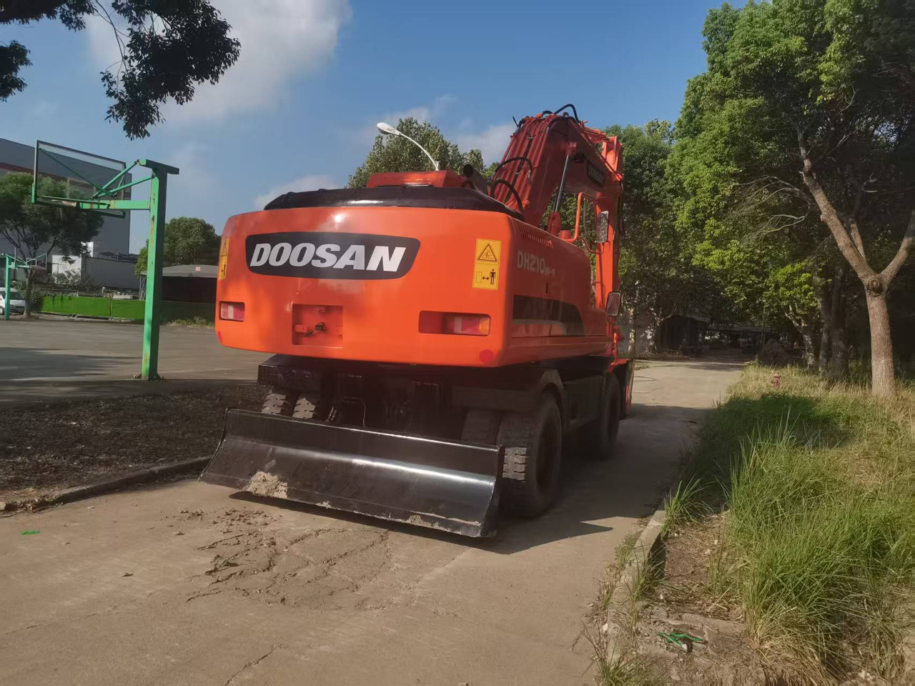 DOOSAN DH210W-9C - حفار ذو عجلات: صورة 4 DOOSAN DH210W-9C - حفار ذو عجلات: صورة 4
