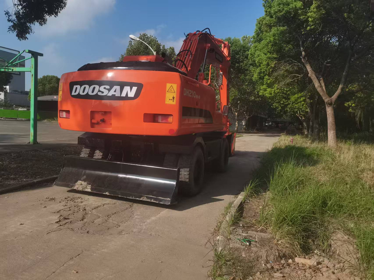 DOOSAN DH210W-9C - حفار ذو عجلات: صورة 5 DOOSAN DH210W-9C - حفار ذو عجلات: صورة 5