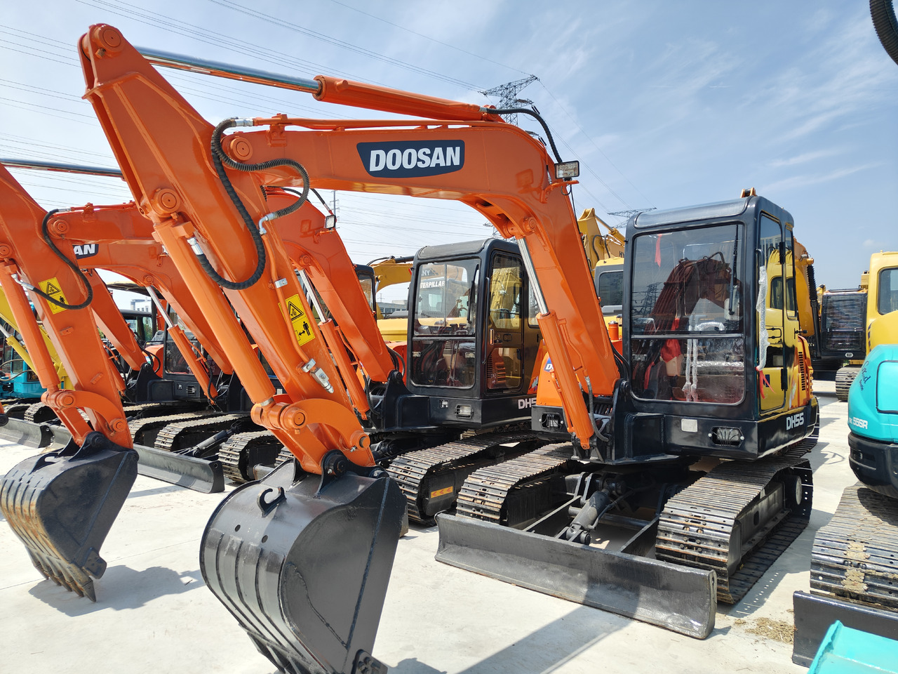 DOOSAN DH55 - حفار زاحف: صورة 1 DOOSAN DH55 - حفار زاحف: صورة 1