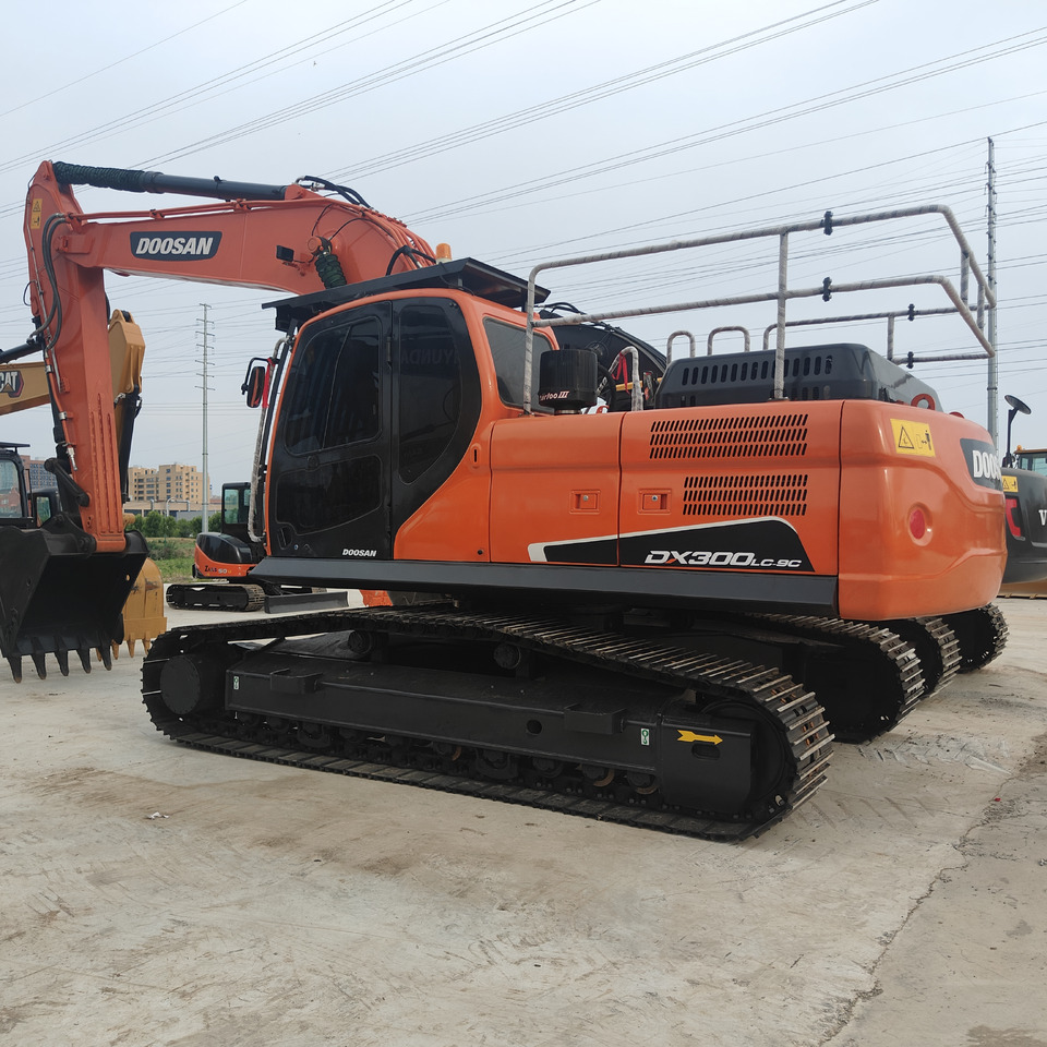 DOOSAN DX300LC-9C - حفار زاحف: صورة 2 DOOSAN DX300LC-9C - حفار زاحف: صورة 2