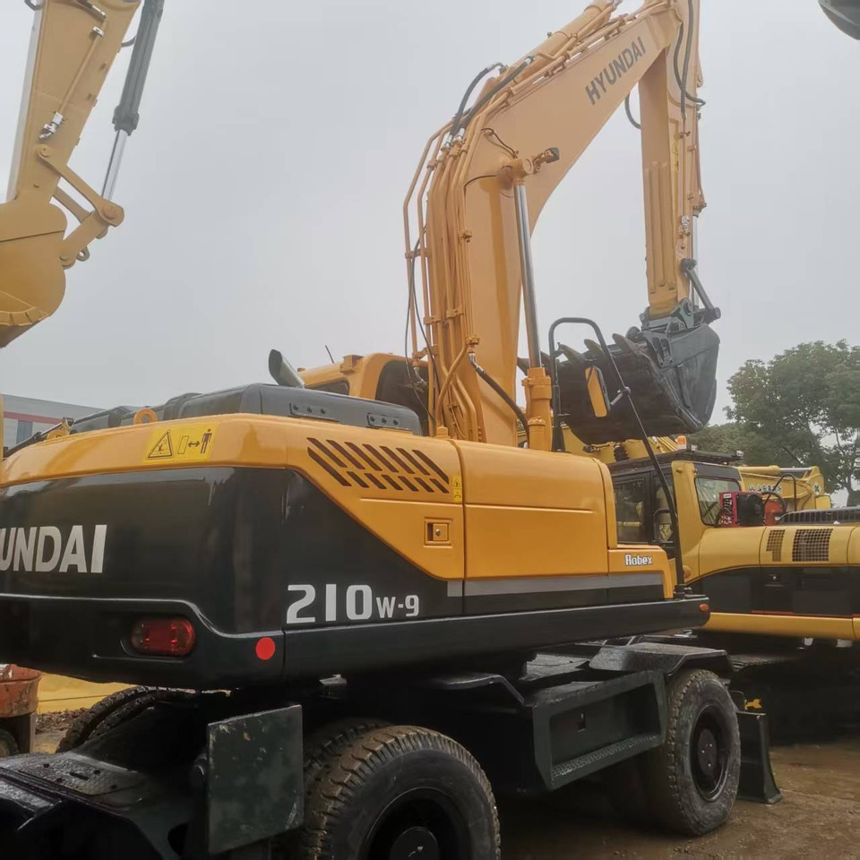 HYUNDAI R210W-9 - حفار ذو عجلات: صورة 5 HYUNDAI R210W-9 - حفار ذو عجلات: صورة 5