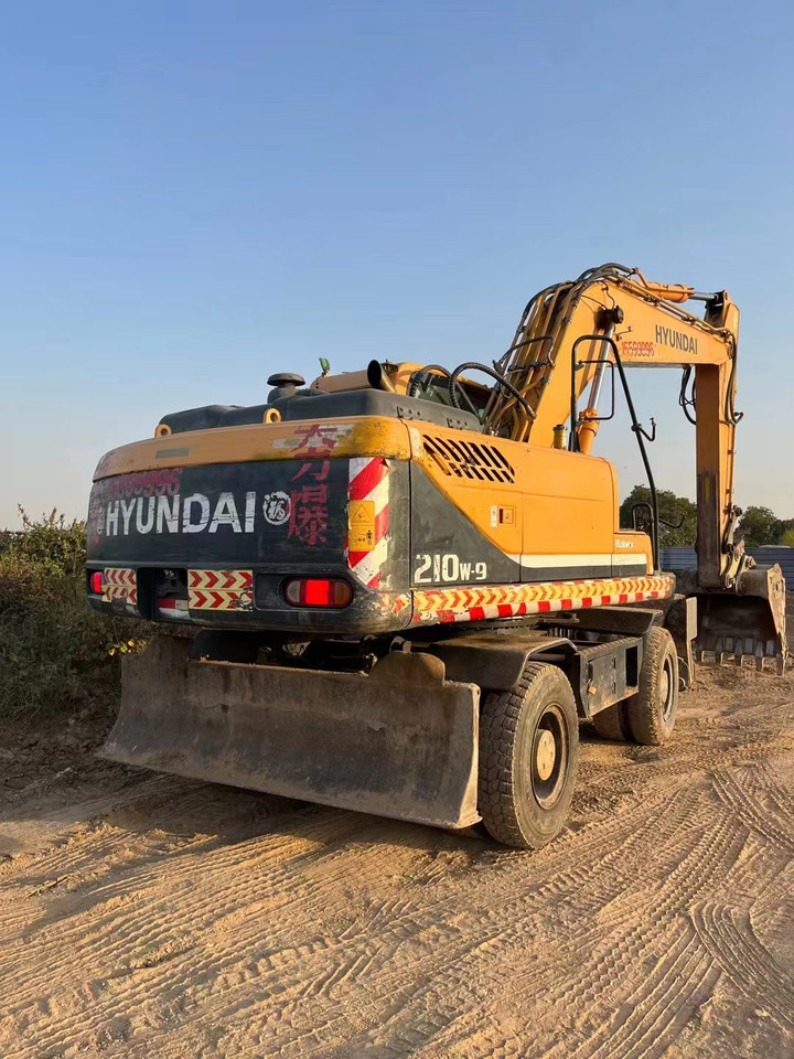 HYUNDAI R210W-9 - حفار ذو عجلات: صورة 3 HYUNDAI R210W-9 - حفار ذو عجلات: صورة 3