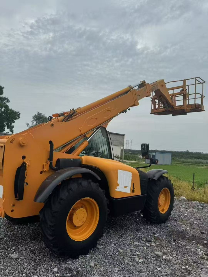 JCB 535 - آلة رفع ونقل تلسكوبية: صورة 2 JCB 535 - آلة رفع ونقل تلسكوبية: صورة 2