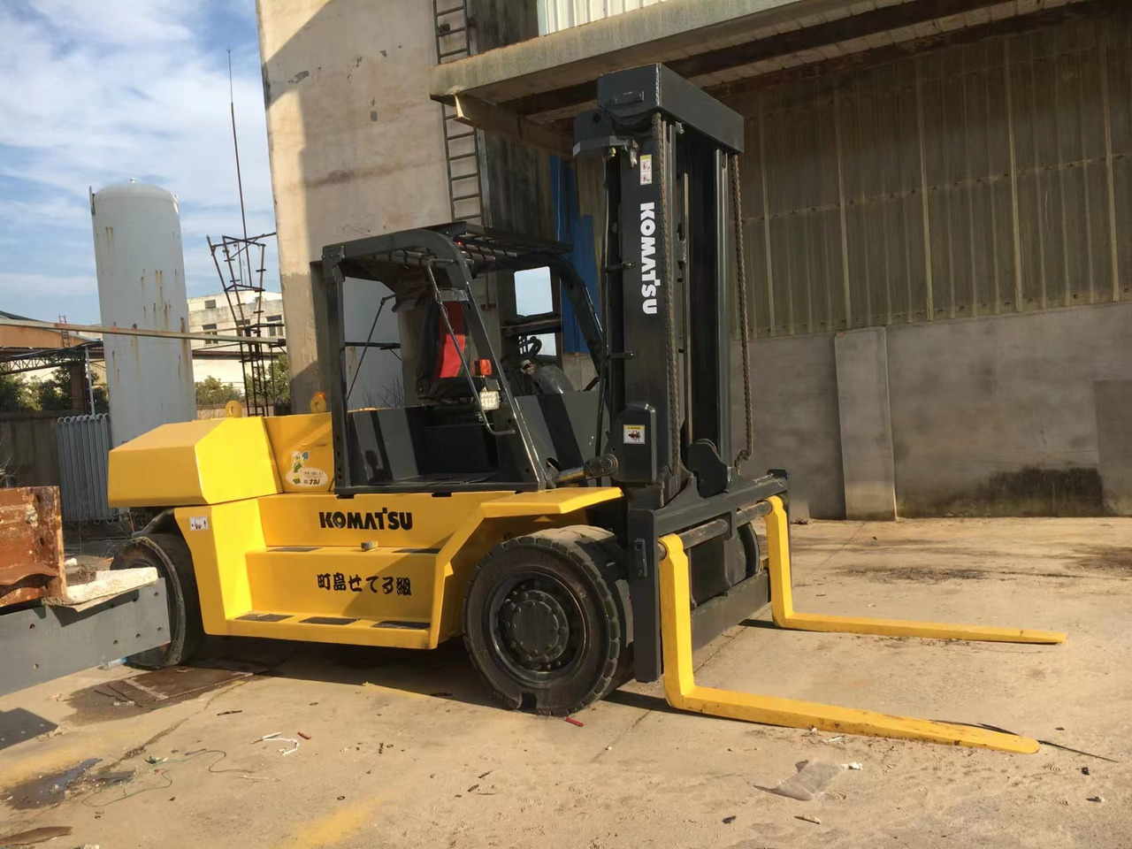 KOMATSU 15-ton - رافعة شوكية ديزل: صورة 2 KOMATSU 15-ton - رافعة شوكية ديزل: صورة 2