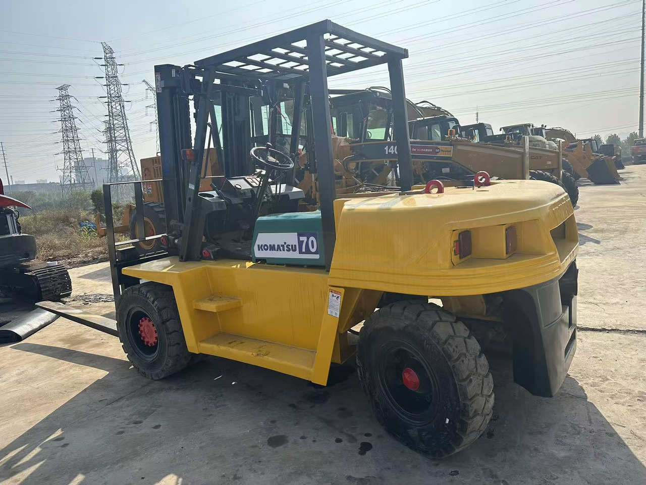 KOMATSU 7-ton - رافعة شوكية ديزل: صورة 1 KOMATSU 7-ton - رافعة شوكية ديزل: صورة 1