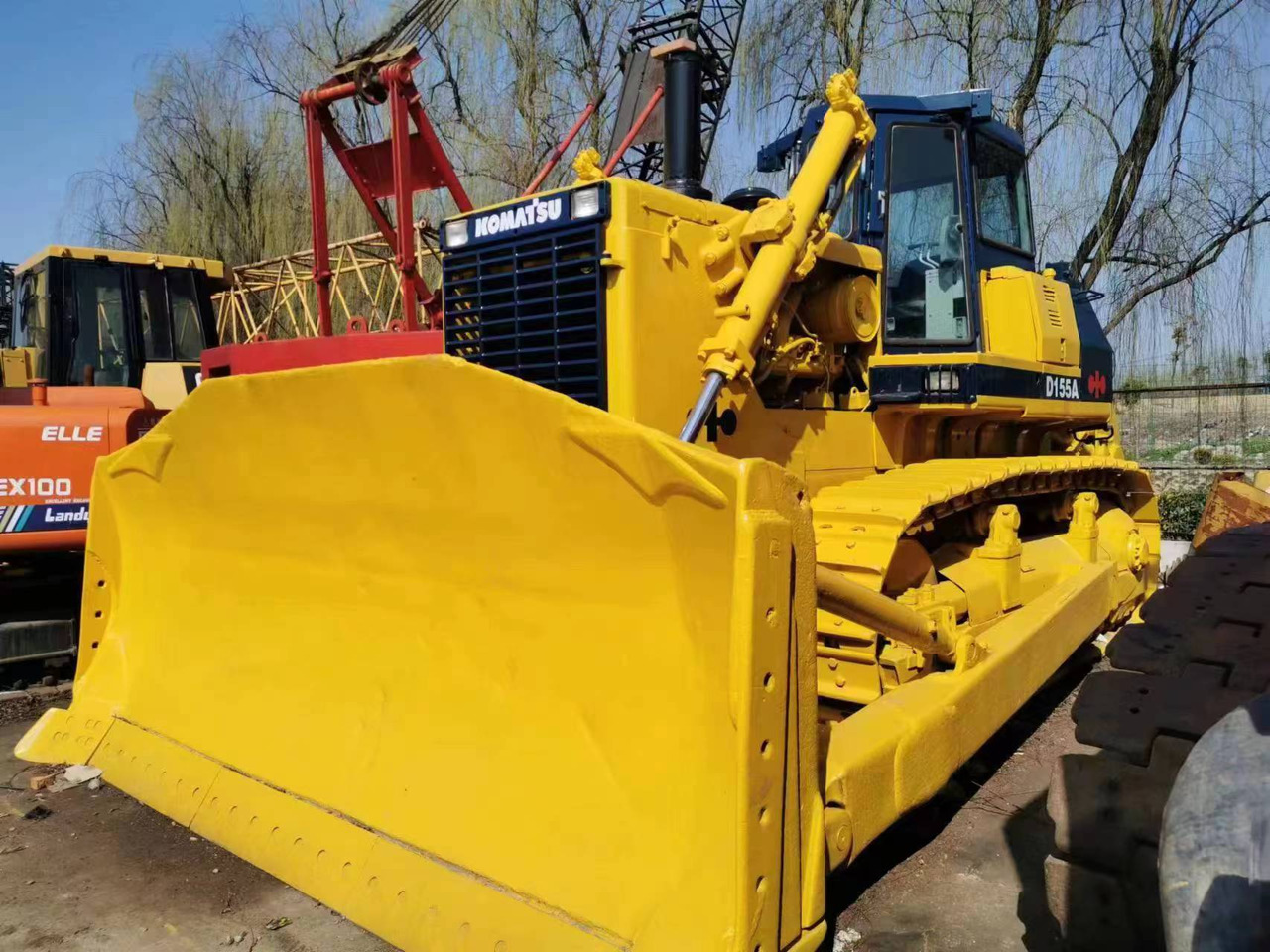 KOMATSU D155A-2 - بلدوزر: صورة 2 KOMATSU D155A-2 - بلدوزر: صورة 2