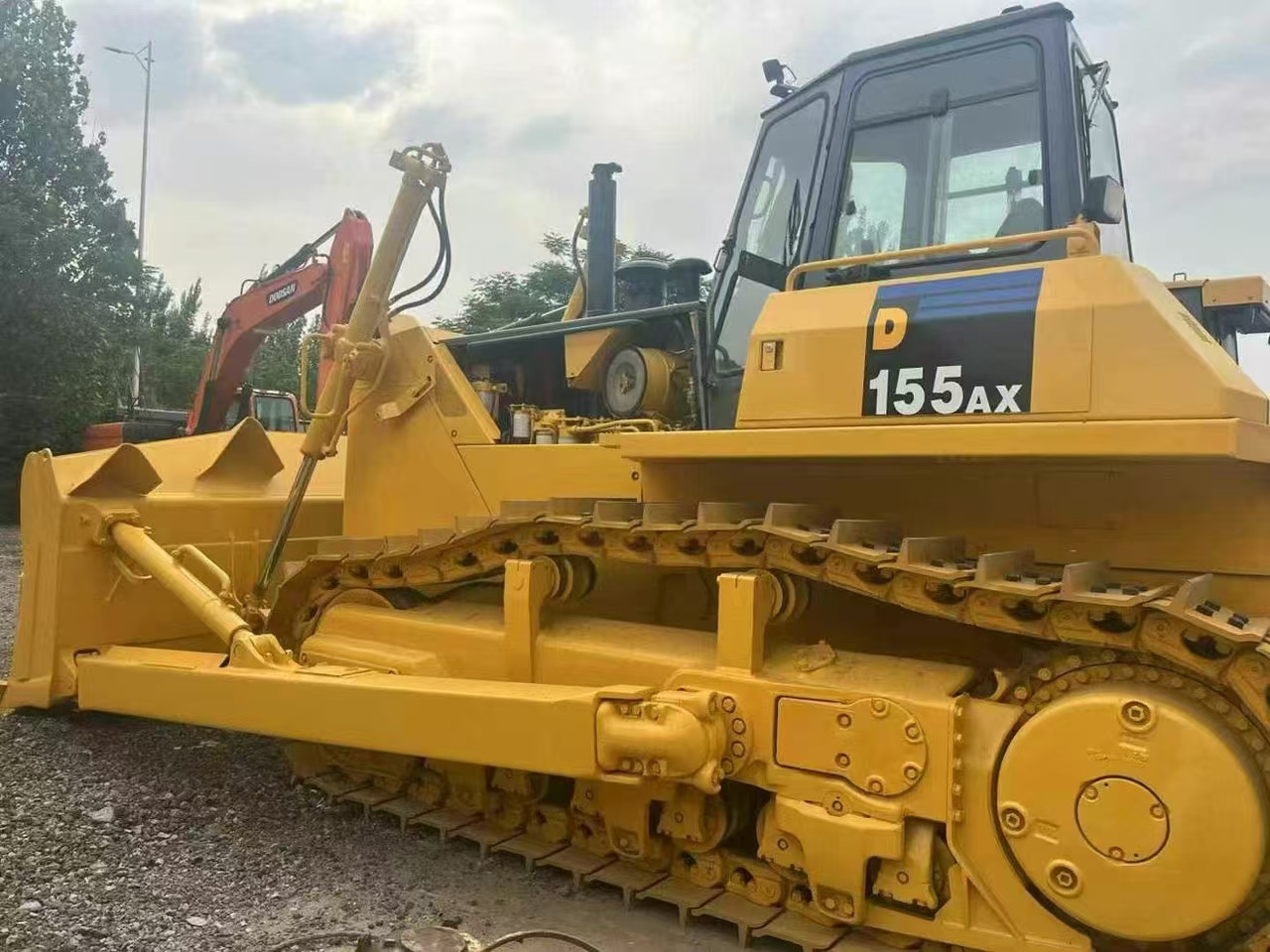 KOMATSU D155A-5 - بلدوزر: صورة 5 KOMATSU D155A-5 - بلدوزر: صورة 5